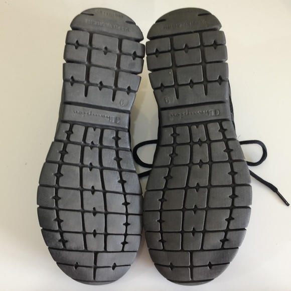 CHAMPIONS ALL BLACK MEMORY FOAM SNEAKERS. SIZE US9 - Picture 12 of 14